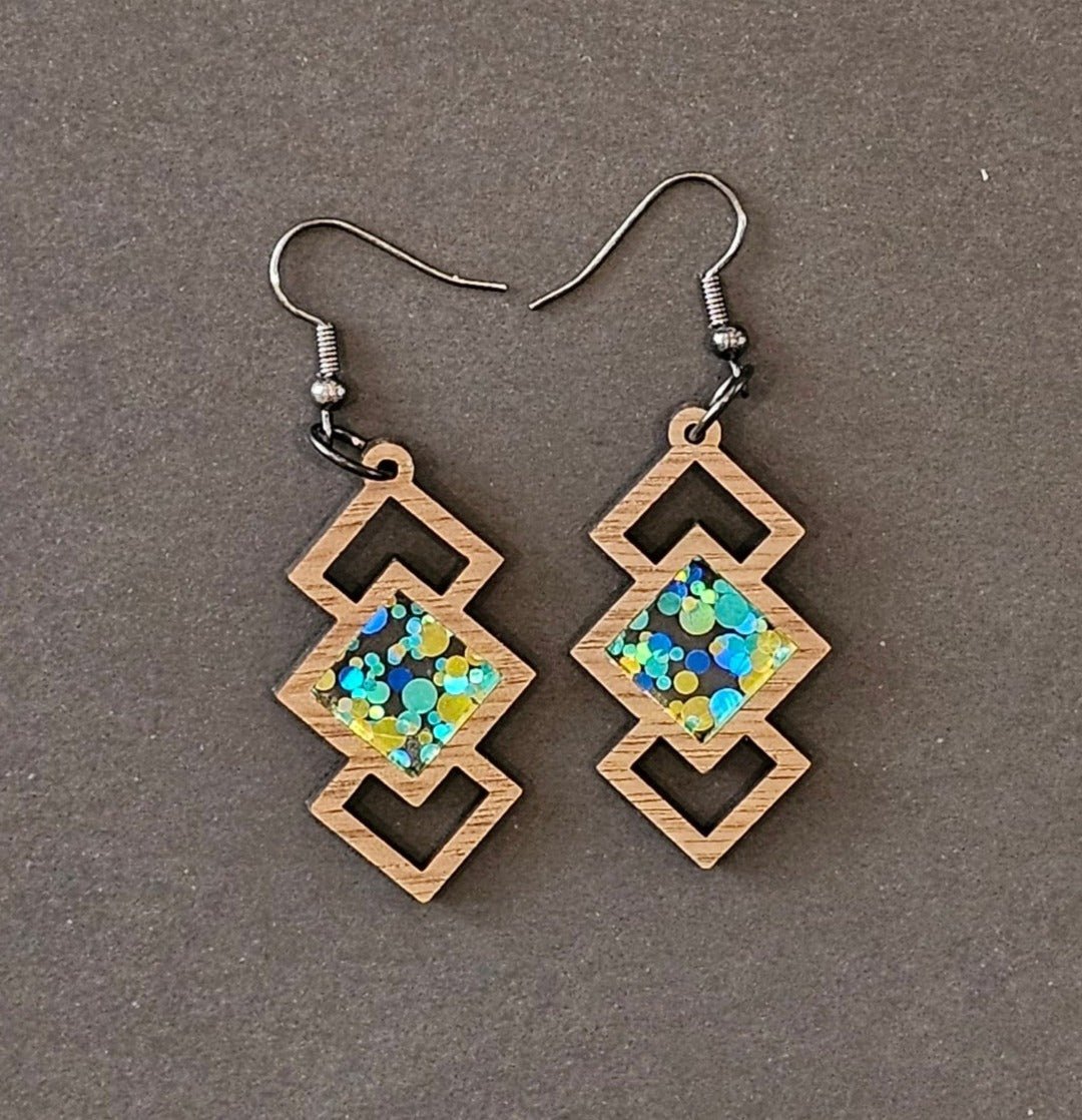 Centre Inlay Peacock Earrings. Free Shipping. - Star Squiggle Hash