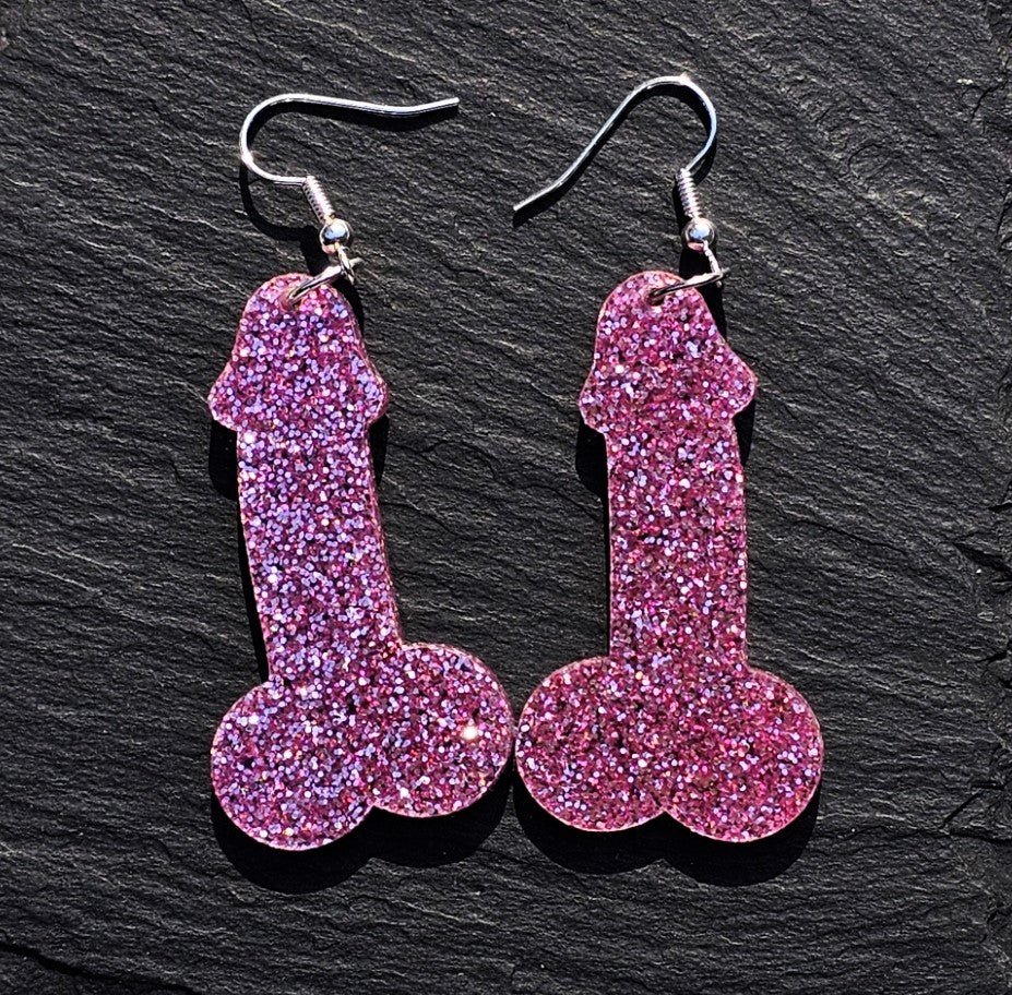 Dangle Berries. Sparkly Pink, Wooden Woody and Banging Black Penis - Star Squiggle Hash
